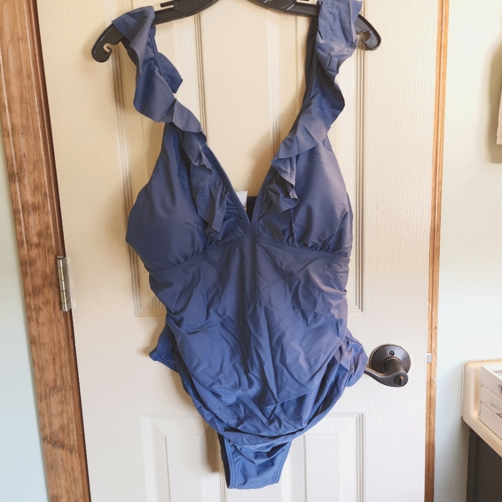 LOVELY! Storm cloud blue scallop strap one piece bathing suit 🩱2XL